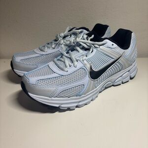 NEW NIKE Air Zoom Vomero 5 Blue Tint Women’s Size 11.5